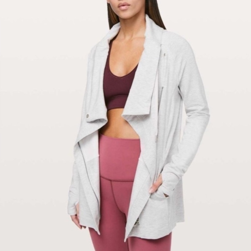 Lululemon Athletica Coast Easy Wrap Light Gray Asymmetrical Jacket size 2